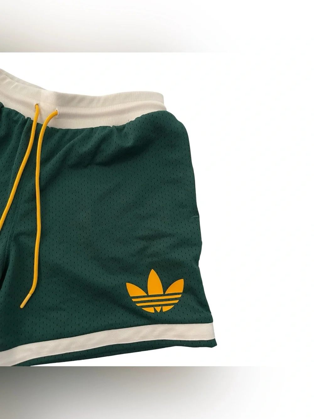 Adidas Originals OG Men’s Small Green Mesh Basketball Shorts Trefoil Retro